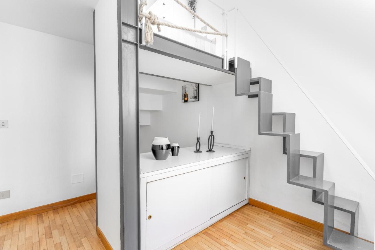 Duomo 7 Minuti Exclusive Apartment Vercelli Милано Екстериор снимка
