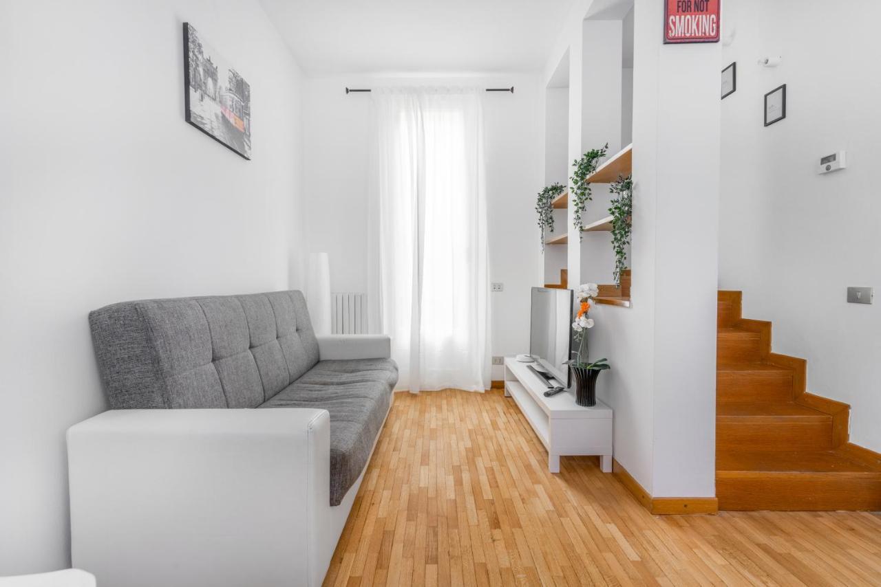 Duomo 7 Minuti Exclusive Apartment Vercelli Милано Екстериор снимка