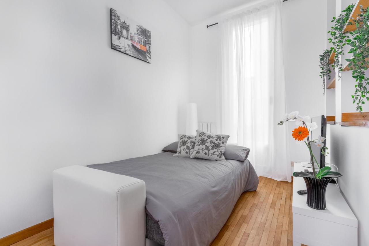 Duomo 7 Minuti Exclusive Apartment Vercelli Милано Екстериор снимка