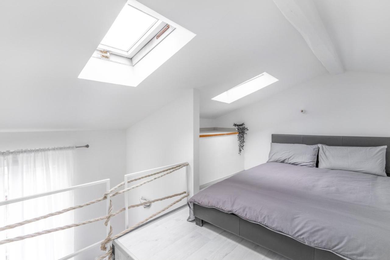 Duomo 7 Minuti Exclusive Apartment Vercelli Милано Екстериор снимка